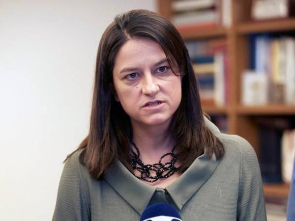 Σε Λέρο-Κάλυμνο η Κεραμέως για το νέο σχολικό έτος