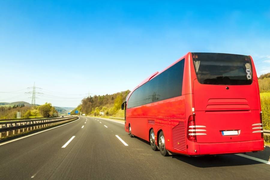 Μέχρι 31/12 η προσωρινή κατάθεση άδειας κυκλοφορίας-πινακίδων για τουριστικά οχήματα