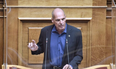 Βαρουφάκης: Ποτέ δεν είπα ότι με παρακολουθούσαν Τσίπρας ή ΣΥΡΙΖΑ