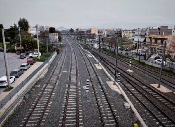 Βυθίστηκε σιδηροδρομική γραμμή νότια της Όθρυος- Μονοδρόμηση της κυκλοφορίας