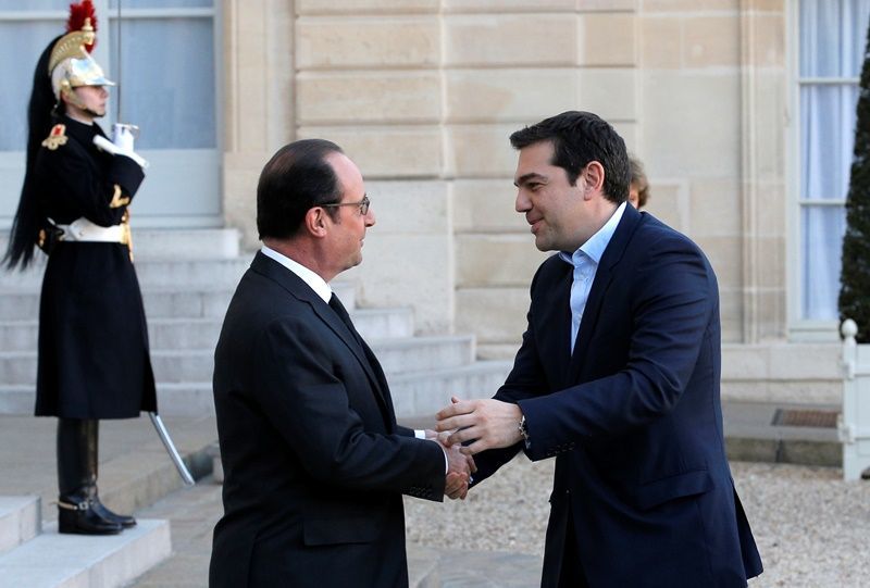 Στο Παρίσι ο Αλέξης Τσίπρας ύστερα από πρόσκληση του Ολάντ