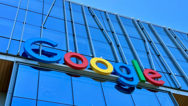 Google: Πρόστιμο €403 εκατ. από την Ιρλανδία για τα δεδομένα τοποθεσίας