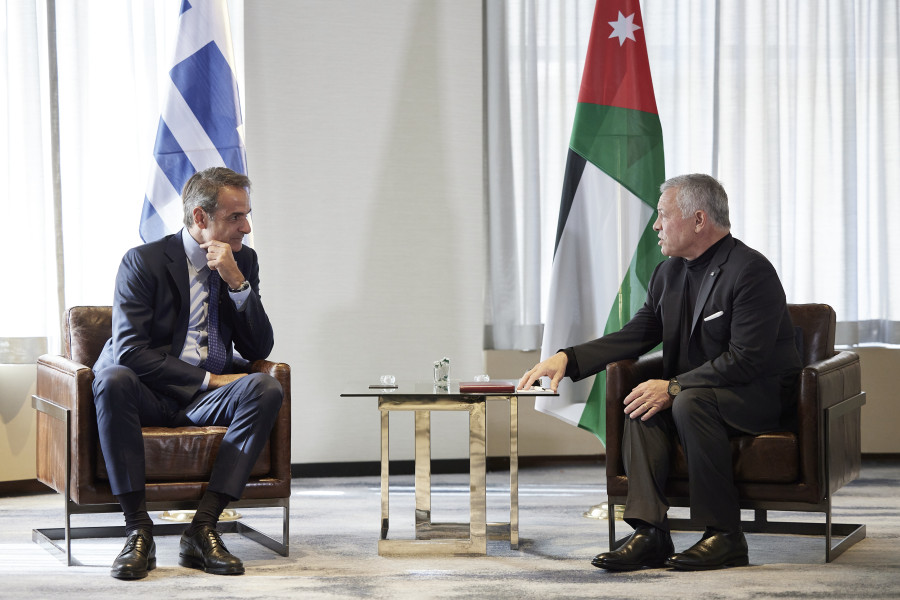 Συνάντηση Μητσοτάκη-Abdullah II: Έμφαση στο τριμερές σχήμα Ελλάδας- Κύπρου- Ιορδανίας