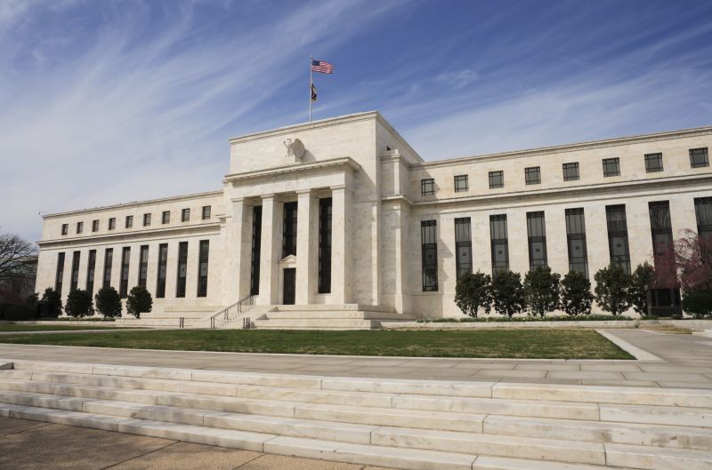 Fed: «Xαμηλή προς μέτρια» η οικονομική ανάπτυξη ως τον Ιούνιο