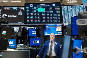 Η Wall Street «γκαζώνει» με… καύσιμο το λιανεμπόριο