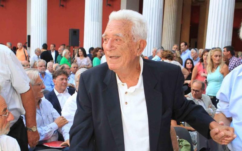 Πέθανε ο Γιάννης Καψής