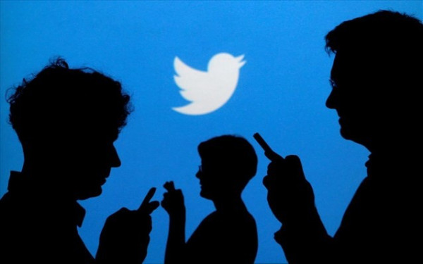 Το Twitter ζητά από απολυμένους να επιστρέψουν στη δουλειά
