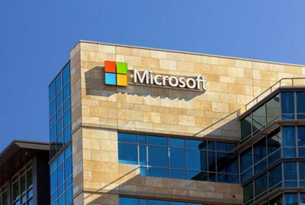 Microsoft: Κανένα θέμα ματαίωσης επενδύσεων στην Ελλάδα