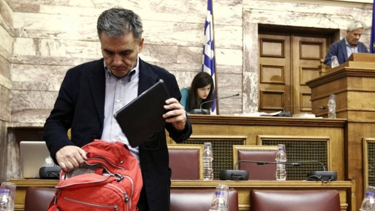 Προϋπολογισμός με πακέτο παροχών και πόλωση εν όψει
