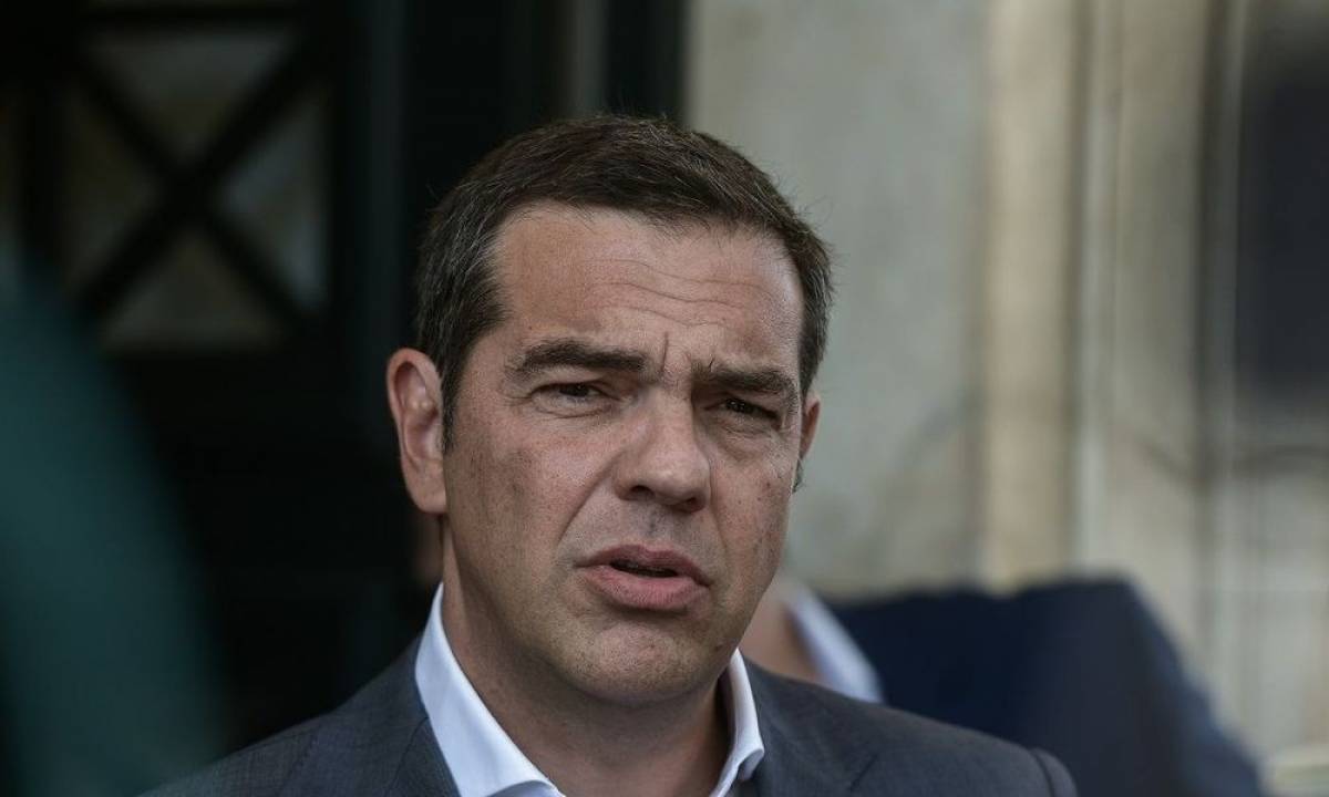 Τσίπρας: Χρειαζόμαστε κουράγιο και ελπίδα στις σκοτεινές μέρες που περνάμε