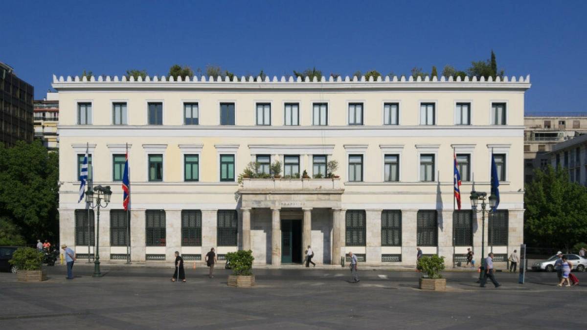 Καταδίκη της Χρυσής Αυγής ζητά το δημοτικό συμβούλιο της Αθήνας