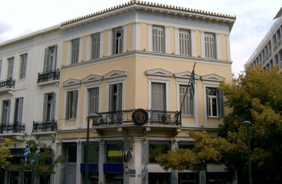Επτά στους δέκα καταστηματάρχες είδαν μειωμένο τζίρο στις χειμερινές εκπτώσεις