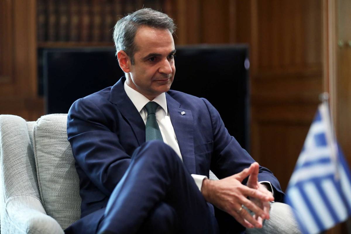 Μπαράζ επαφών Μητσοτάκη με τους πολιτικούς αρχηγούς για εθνικά θέματα