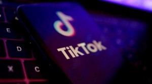 FBI: Το TikTok «βρίθει» ανησυχιών για την ασφάλεια των ΗΠΑ