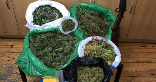 Καστοριά: Τέσσερις συλλήψεις για διακίνηση 42 κιλών κάνναβης