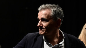 Τσακαλώτος: Άφησε ανοιχτό το ενδεχόμενο αποχώρησής του από τον ΣΥΡΙΖΑ