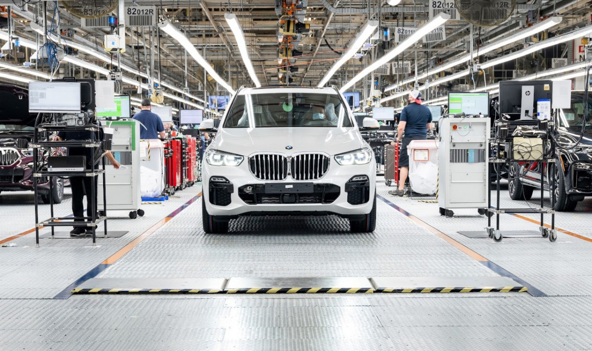 BMW: Προτείνει να μειωθούν οι δασμοί στα αμερικανικά αυτοκίνητα