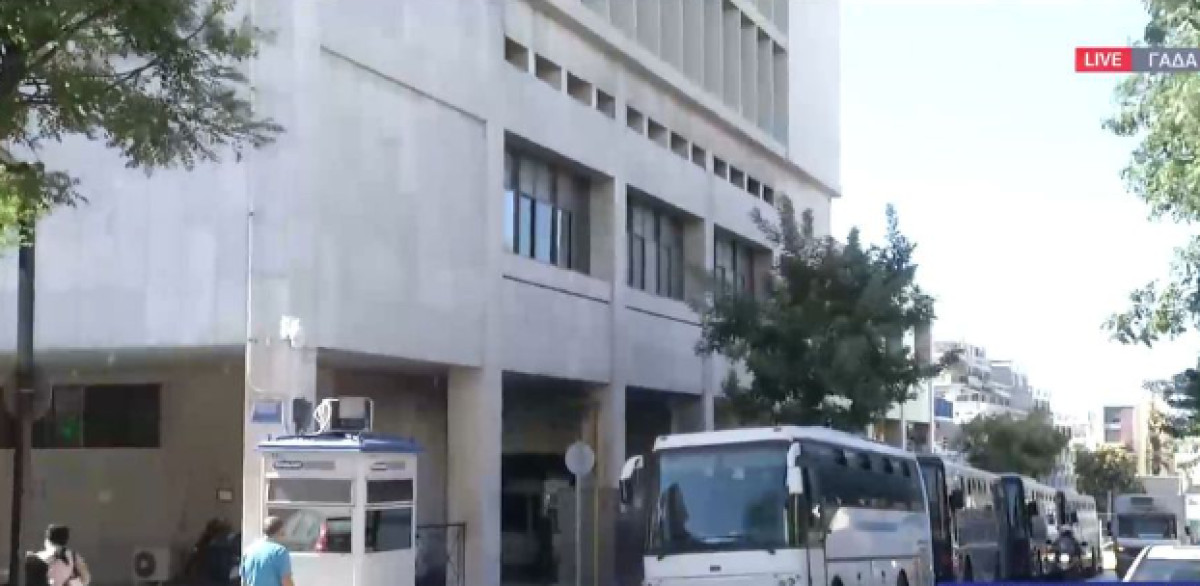 Νέα Φιλαδέλφεια: Τρεις ανακριτές αναλαμβάνουν την έρευνα- Ξεκινούν οι απολογίες