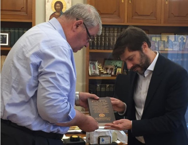 Επίσκεψη Γιατρομανωλάκη στην Ήπειρο- Η χειροτεχνική παράδοση στο επίκεντρο