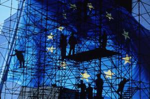 Bloomberg: Πρόχειρα σχέδια «απειλούν» το Ταμείο Ανάκαμψης-Η Ελλάδα στους επιμελείς