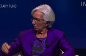 «Παράθυρο» για μία νέα αύξηση επιτοκίων άφησε η Λαγκάρντ