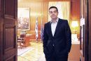 Γιατί κανείς δεν αντέχει στο Μαξίμου;