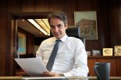 ΝΔ: Στοίχημα οι ασκήσεις ισορροπίας του Κυριάκου