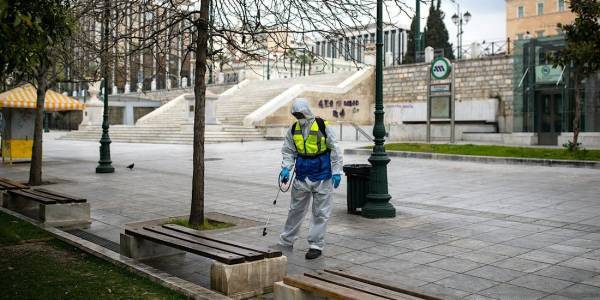 Κορονοϊός- Ελλάδα: Ένας ακόμη θάνατος και δέκα νέα κρούσματα