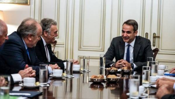 Μητσοτάκης: Υιοθετούμε τον ορισμό εργασίας για την άρνηση του Ολοκαυτώματος