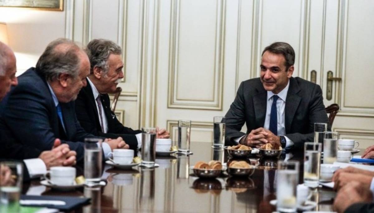 Μητσοτάκης: Υιοθετούμε τον ορισμό εργασίας για την άρνηση του Ολοκαυτώματος