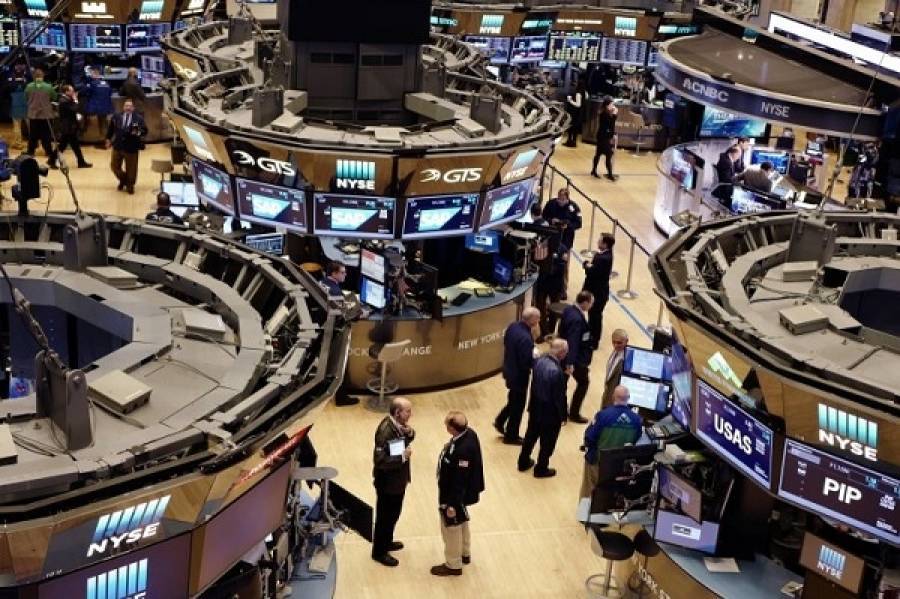 Μικρές απώλειες στη Wall Street