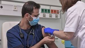 Υποχρεωτικοί Εμβολιασμοί: Ξεκινούν από τη Δευτέρα (16/8) οι έλεγχοι