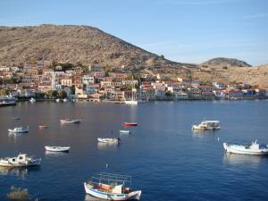 Το Μαξίμου έστειλε μηχάνημα ανέλκυσης αλιευτικών σκαφών στη Χάλκη
