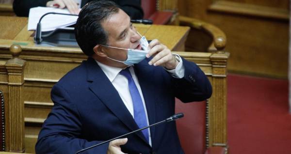Ο Αδωνις έσπασε τη… σιωπή του και στήριξε Μενδώνη και τον εαυτό του