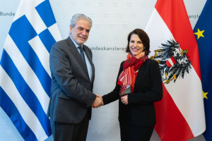 Στη Βιέννη ο Στυλιανίδης- Οι πρωτοβουλίες για την Πολιτική Προστασία