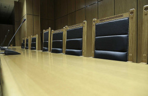 Επικουρικές: Στο Ανώτατο Ειδικό Δικαστήριο η κατάργηση των δώρων