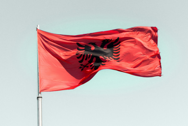 Αλβανία: Δικαστική έρευνα για διαφθορά σε βάρος της επικεφαλής της Κρατικής Υπηρεσίας Πληροφοριών υπηρεσιών