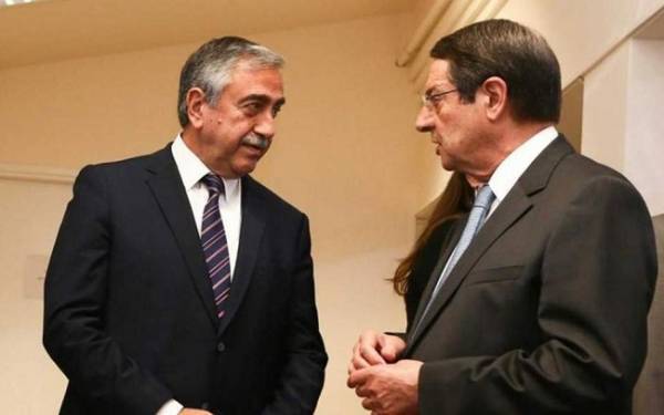 Η ατζέντα της κρίσιμης συνάντησης Αναστασιάδη - Ακιντζί