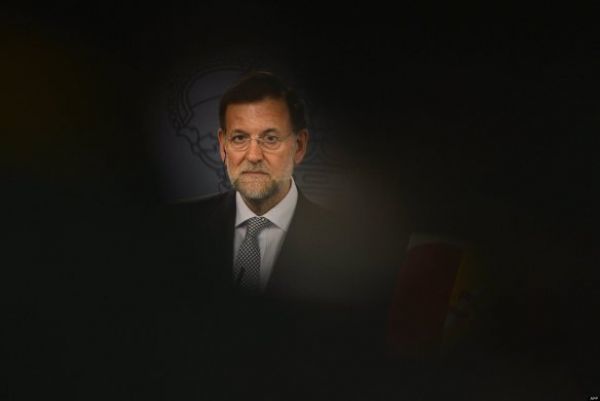 Ισπανία: Αμετακίνητος ο Ραχόι - «Η κυβέρνηση θα συνεχίσει το έργο της»
