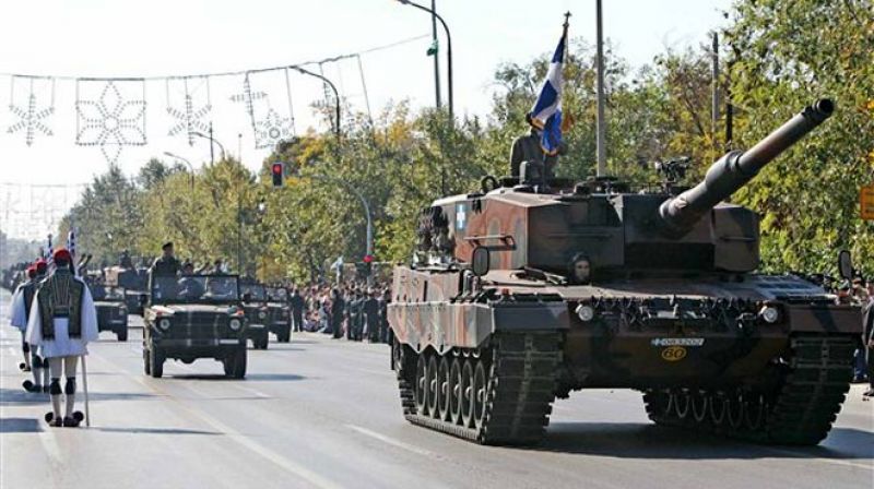 ΕΚΤ &amp; Κομισιόν ζητούν "ψαλίδι" στις αμυντικές δαπάνες
