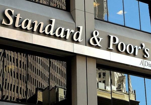 S&amp;P:Δεν αρκεί ο «Ηρακλής» για το turn around των τραπεζών