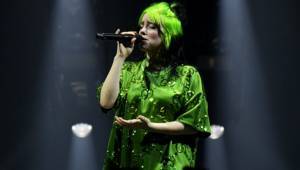 Η Billie Eilish μιλά για τη νέα καλλιτεχνική της ταυτότητα (video)