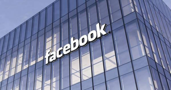 H Facebook στη λίστα των τρισεκατομμυριούχων