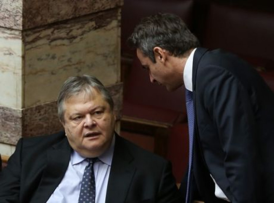 Πολιτικά μαλλιοκούβαρα και ένα νέο δεδομένο