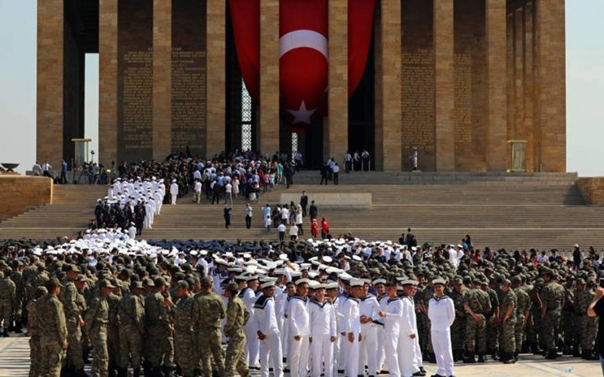 Η Τουρκία γιορτάζει τη νίκη εναντίον των Ελλήνων