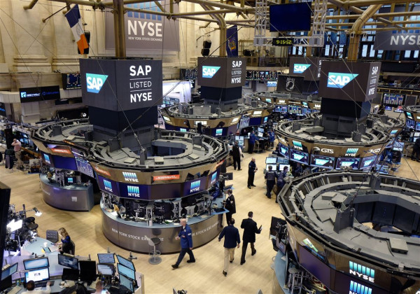 Μεικτά πρόσημα στη Wall Street- Άνοδος για τον S&P500