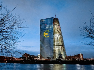 Capital Economics: «Βλέπει» τα επιτόκια της ΕΚΤ στο 4%