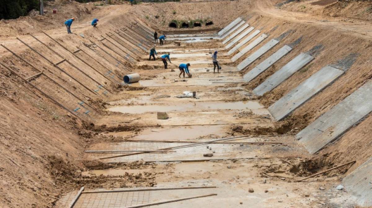 Δημοπρατούνται 5 αντιπλημμυρικά έργα ύψους 193 εκατ. ευρώ