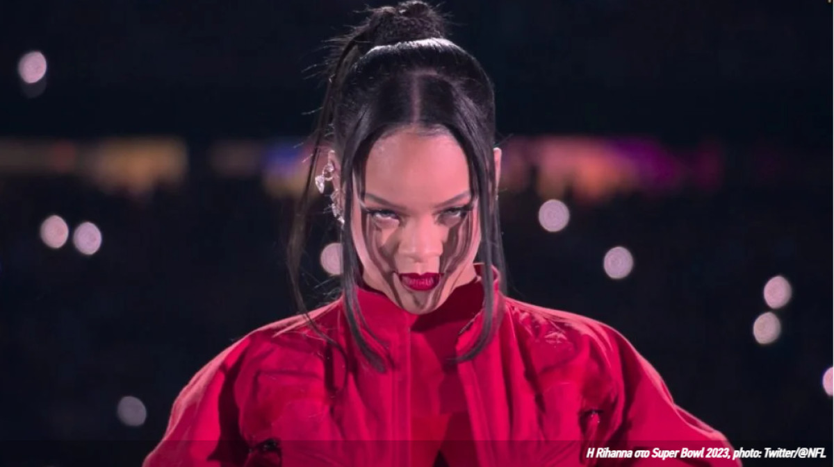 Super Bowl 2023: Η (έγκυος) Rihanna έδειξε πώς “κερδίζεις” το Halftime Show