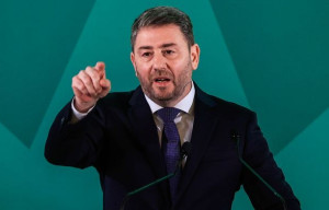Ανδρουλάκης: Υπόλογο το υπουργείο Πολιτισμού για Κνωσσό και drone show